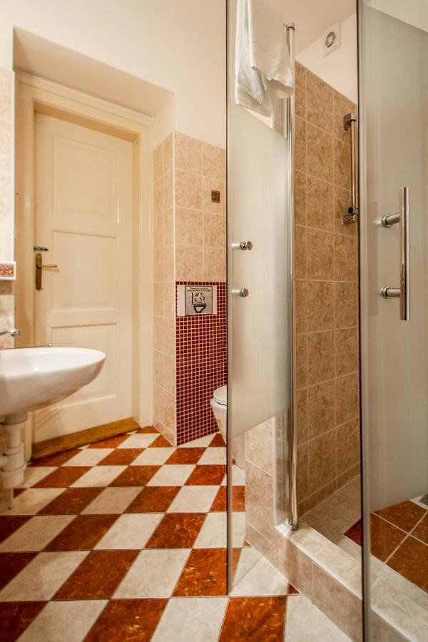 Labyrinth Apartments By Ruterra Prague Exterior photo