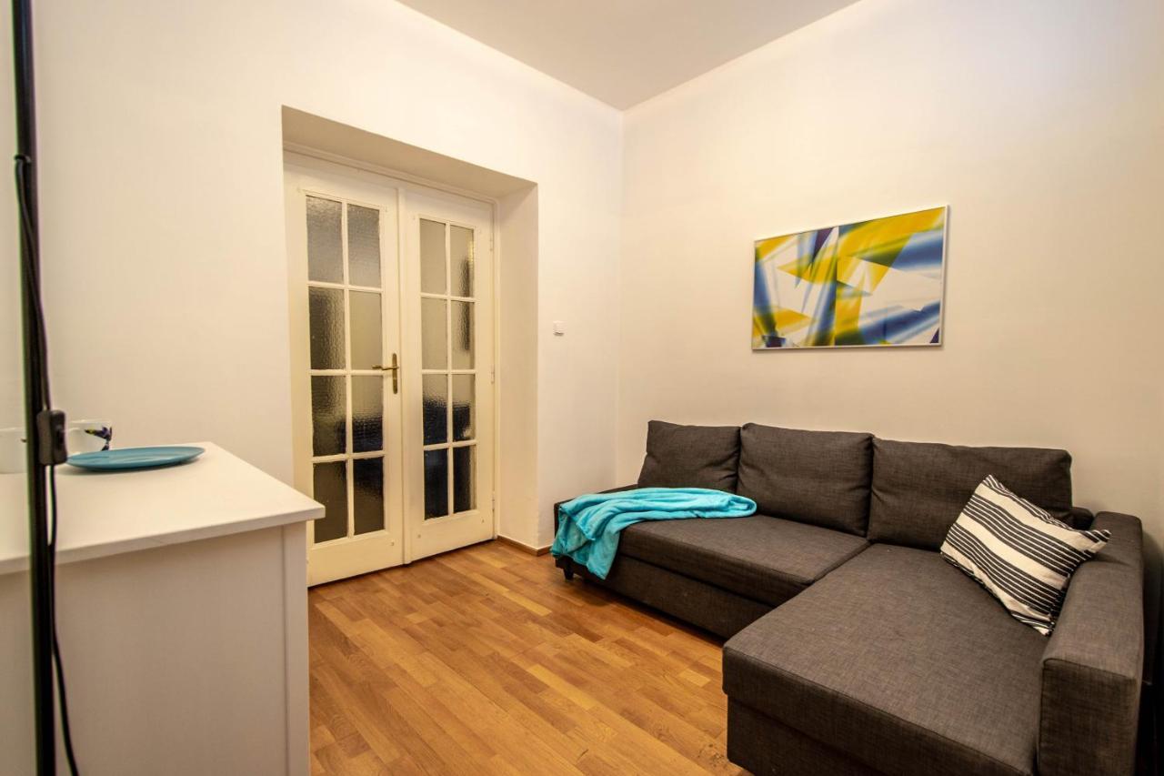 Labyrinth Apartments By Ruterra Prague Exterior photo