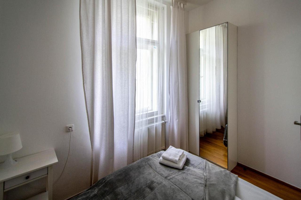 Labyrinth Apartments By Ruterra Prague Exterior photo