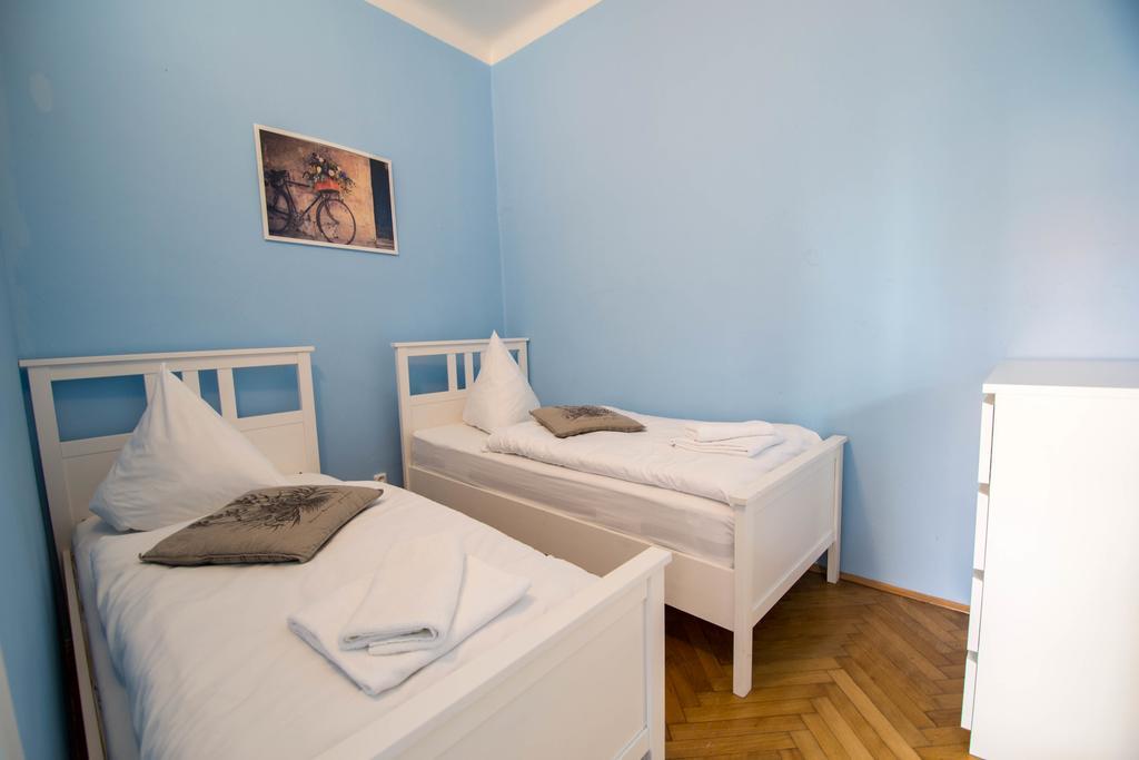 Labyrinth Apartments By Ruterra Prague Exterior photo